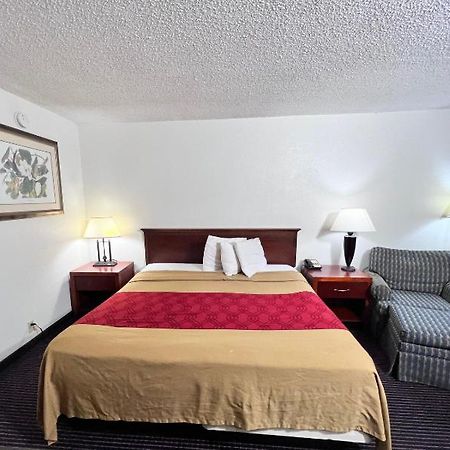 Heritage Inn And Suites Inniswold Esterno foto